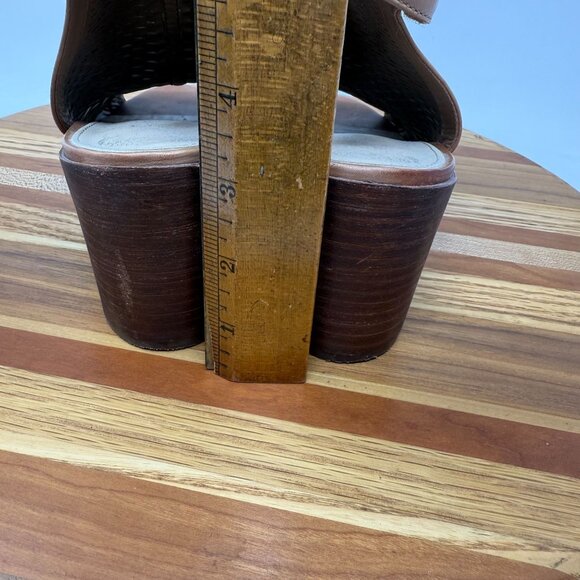 Vince Camuto Lavette Brown Peep Toe Bootie Perforated Ankle Strap Leather 8.5M - Picture 11 of 11